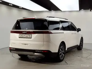 2022 Kia Carnival с пробегом 33 305 км