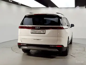 2022 Kia Carnival с пробегом 33 305 км