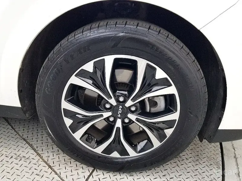 2022 Kia Carnival с пробегом 33 305 км