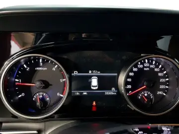 2022 Kia Carnival с пробегом 33 305 км