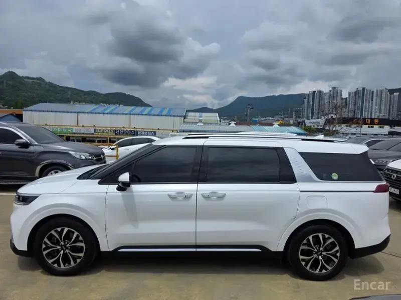 2021 Kia Carnival с пробегом 35 565 км