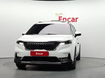2023 Kia Carnival с пробегом 83 260 км
