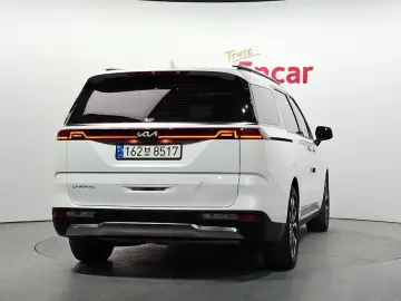 2023 Kia Carnival с пробегом 83 260 км