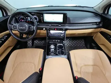 2023 Kia Carnival с пробегом 83 260 км
