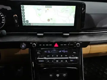2023 Kia Carnival с пробегом 83 260 км