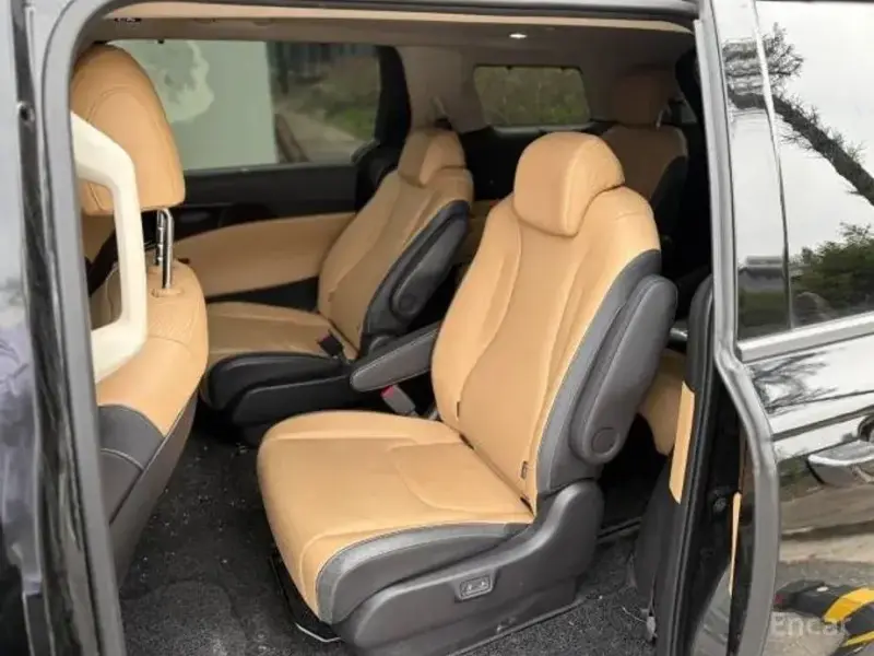 2022 Kia Carnival с пробегом 49 285 км