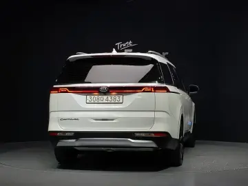 2021 Kia Carnival с пробегом 15 602 км