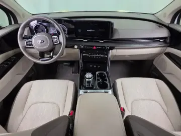 2021 Kia Carnival с пробегом 15 602 км