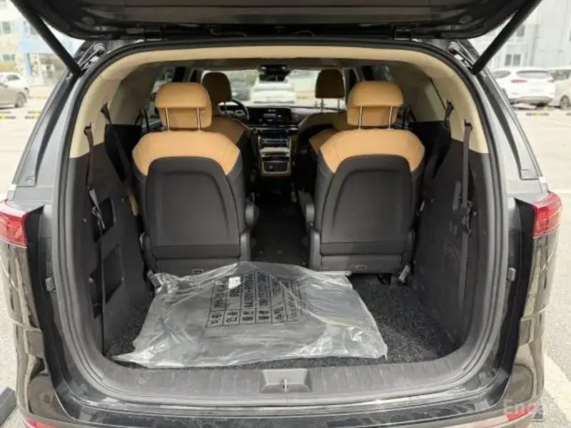 2022 Kia Carnival с пробегом 49 285 км