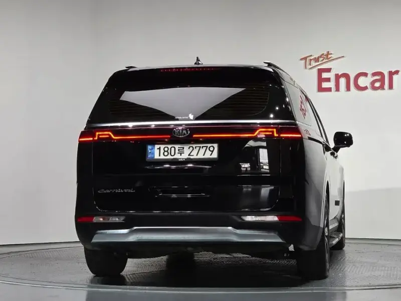 2021 Kia Carnival с пробегом 72 646 км