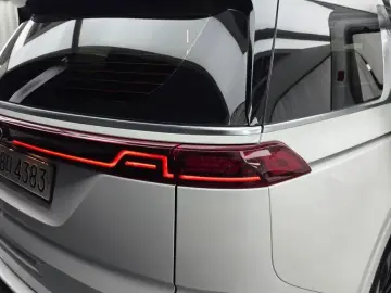 2021 Kia Carnival с пробегом 15 602 км