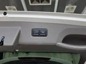 2021 Kia Carnival с пробегом 15 602 км