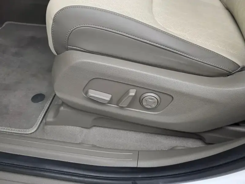 2021 Kia Carnival с пробегом 15 602 км