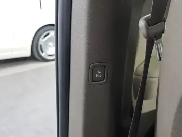 2021 Kia Carnival с пробегом 15 602 км