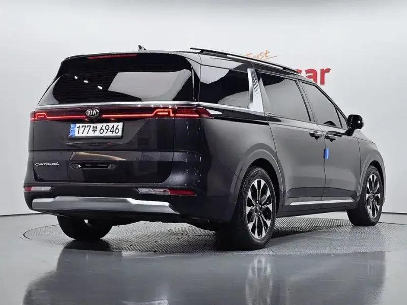 2021 Kia Carnival с пробегом 66 705 км