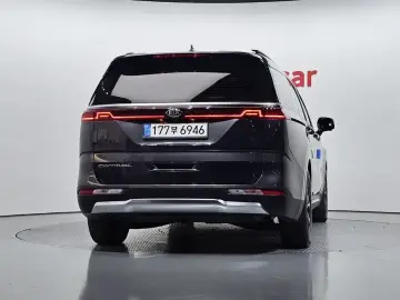 2021 Kia Carnival с пробегом 66 705 км
