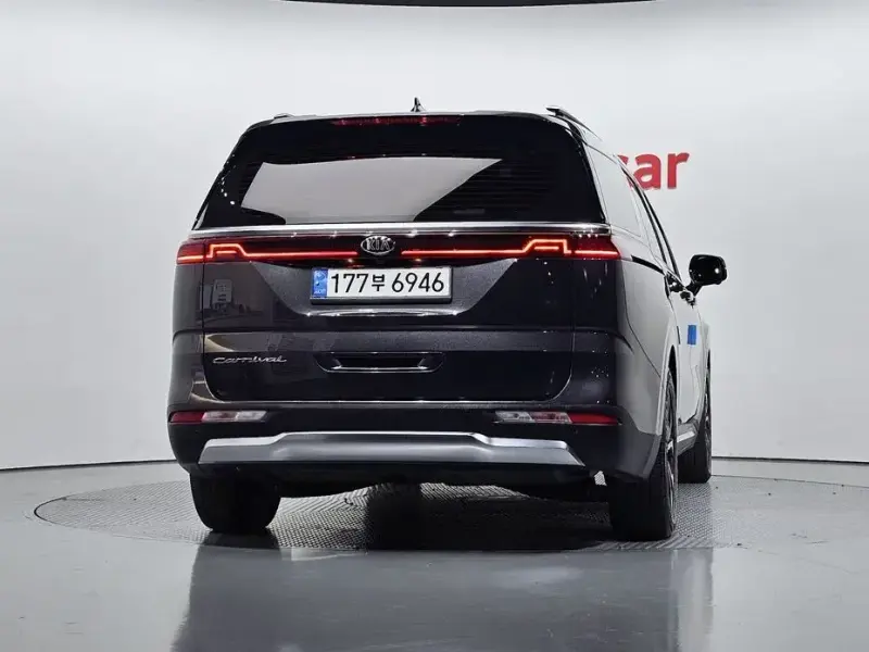 2021 Kia Carnival с пробегом 66 705 км