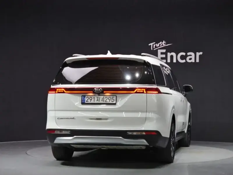 2021 Kia Carnival с пробегом 123 531 км