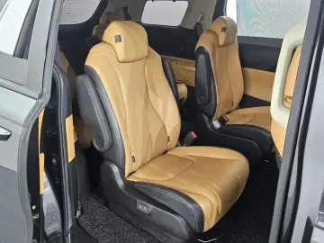 2021 Kia Carnival с пробегом 66 705 км