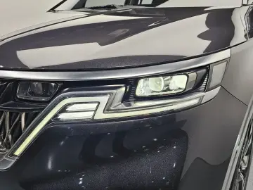 2021 Kia Carnival с пробегом 66 705 км