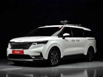 2023 Kia Carnival с пробегом 52 617 км
