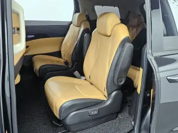 2021 Kia Carnival с пробегом 66 705 км