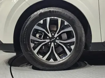 2023 Kia Carnival с пробегом 52 617 км