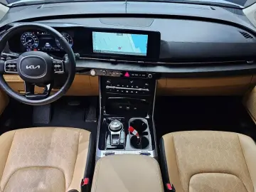 2023 Kia Carnival с пробегом 52 617 км