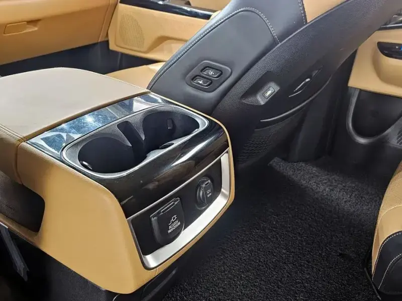 2021 Kia Carnival с пробегом 66 705 км
