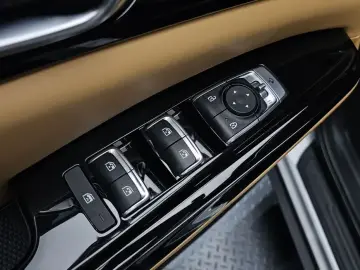 2023 Kia Carnival с пробегом 52 617 км