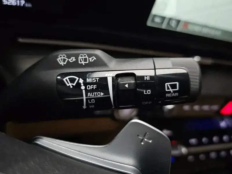 2023 Kia Carnival с пробегом 52 617 км
