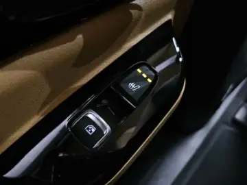 2023 Kia Carnival с пробегом 52 617 км