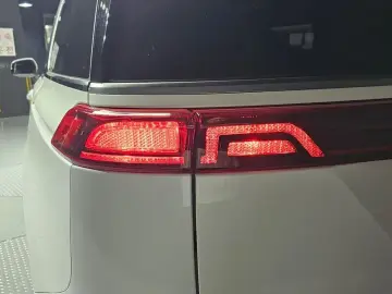 2023 Kia Carnival с пробегом 52 617 км