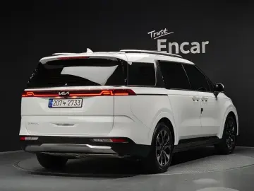2023 Kia Carnival с пробегом 5 504 км