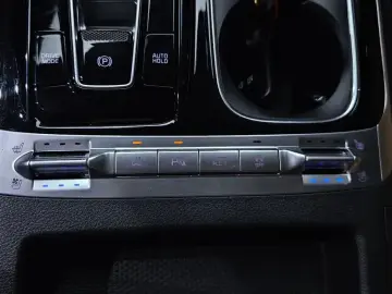 2023 Kia Carnival с пробегом 52 617 км