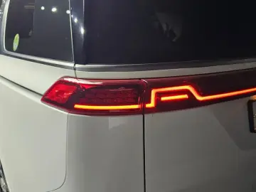 2022 Kia Carnival с пробегом 110 970 км