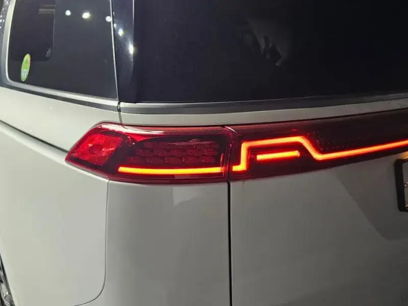 2022 Kia Carnival с пробегом 110 970 км