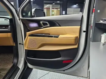 2022 Kia Carnival с пробегом 110 970 км