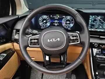 2023 Kia Carnival с пробегом 5 504 км
