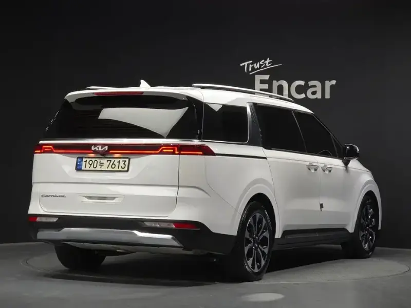 2021 Kia Carnival с пробегом 68 041 км