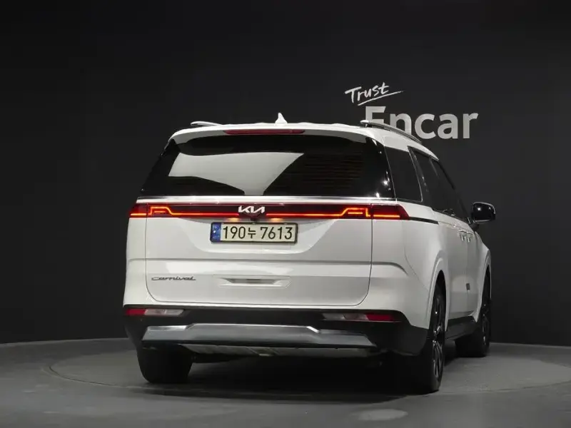 2021 Kia Carnival с пробегом 68 041 км