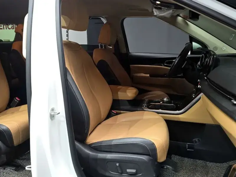 2021 Kia Carnival с пробегом 68 041 км