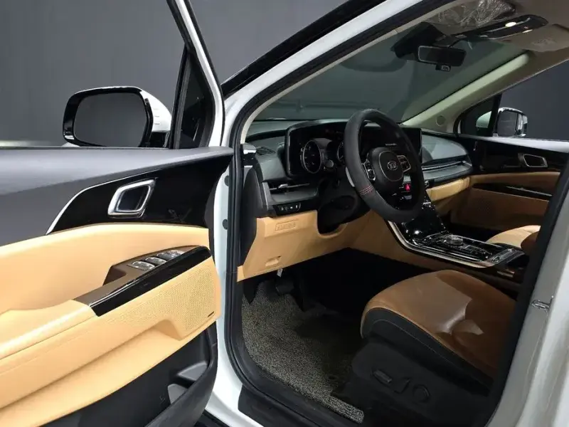 2021 Kia Carnival с пробегом 68 041 км