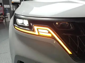 2023 Kia Carnival с пробегом 5 504 км