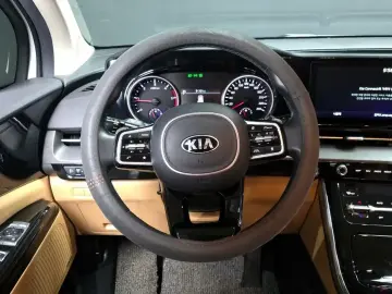 2021 Kia Carnival с пробегом 68 041 км