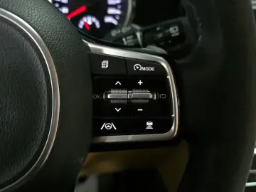 2021 Kia Carnival с пробегом 68 041 км