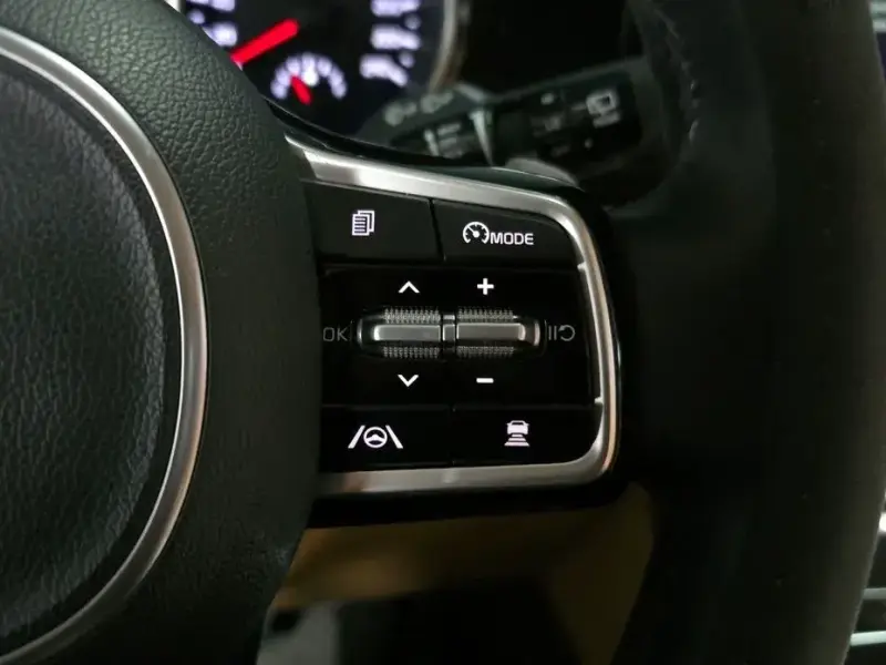 2021 Kia Carnival с пробегом 68 041 км
