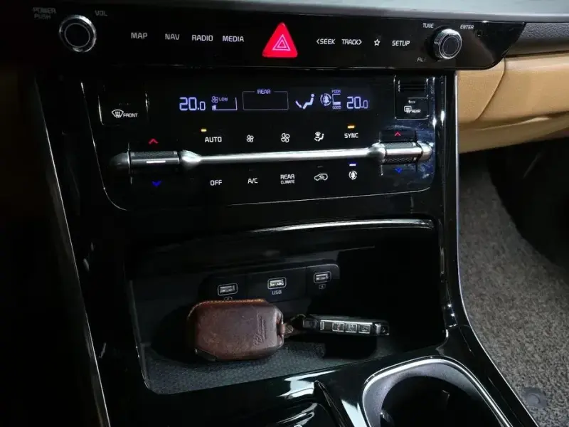 2021 Kia Carnival с пробегом 68 041 км