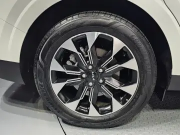 2023 Kia Carnival с пробегом 10 515 км