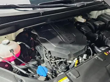 2023 Kia Carnival с пробегом 10 515 км
